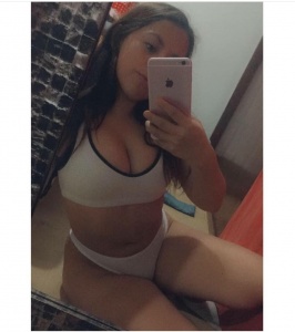 Colombiana sexy le encanta anal 