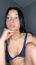 Adolescente latina graba una hora de travesuras sexo y placer