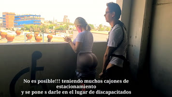 Se folla culona venezolana en el estacionamiento de discapacitados 