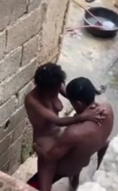 Migracion pilla pareja de hatianos teniendo sexo antes de deportarlos